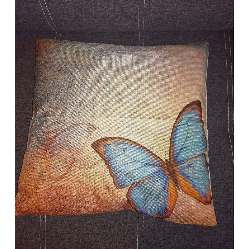 povlak na polštář s motivem modrého motýla
